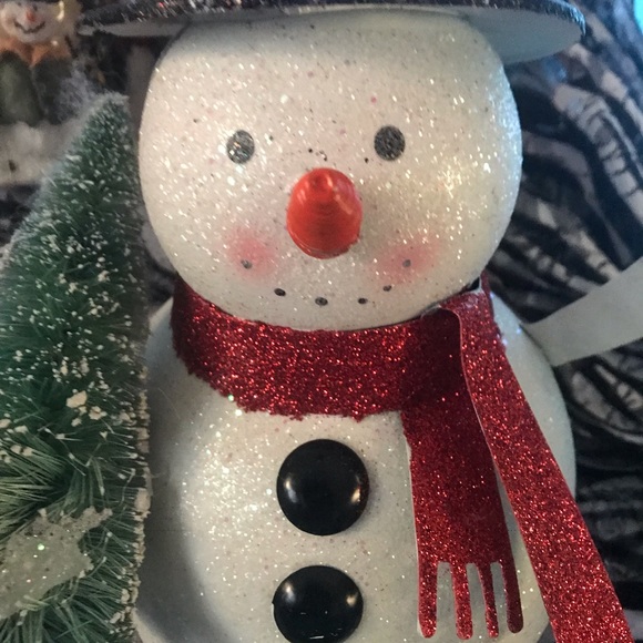 Snowman Candle and Metal Decoration Duo - Picture 4 of 9